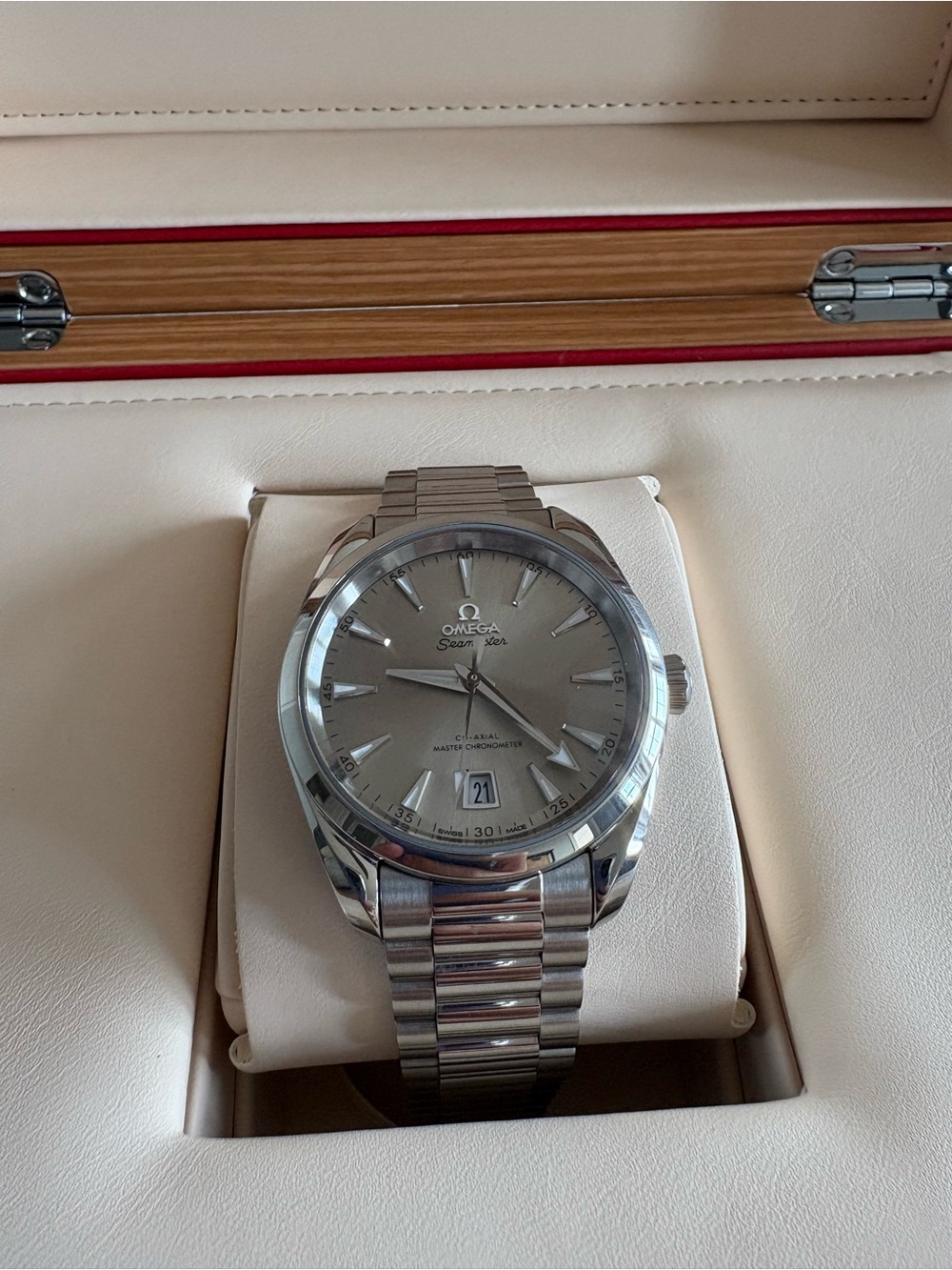 Omega Aqua Terra Sandstone 38 mm
